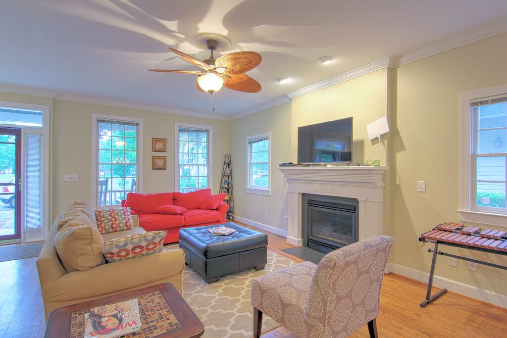 Photo of Livingroom in Wilmington Historic District