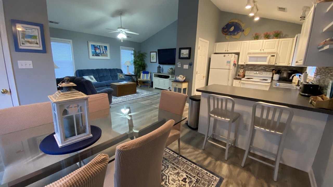 Photo of Bedroom in Colington