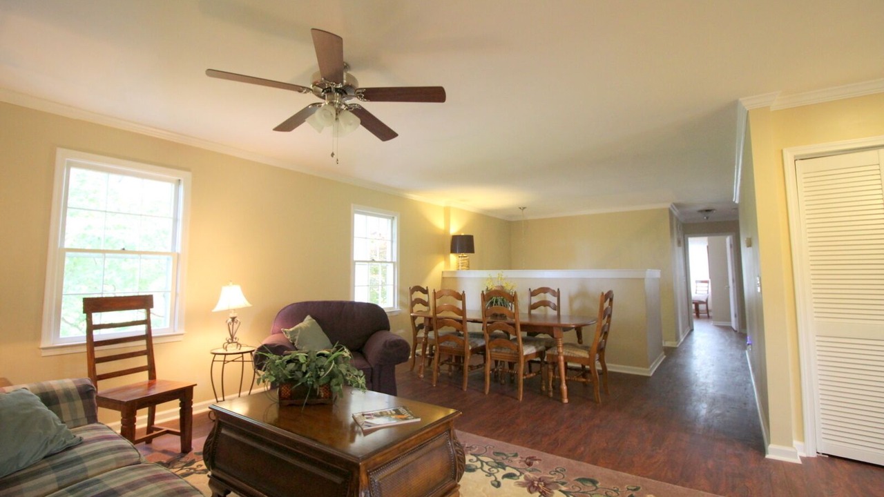 Photo of Livingroom in Tryon
