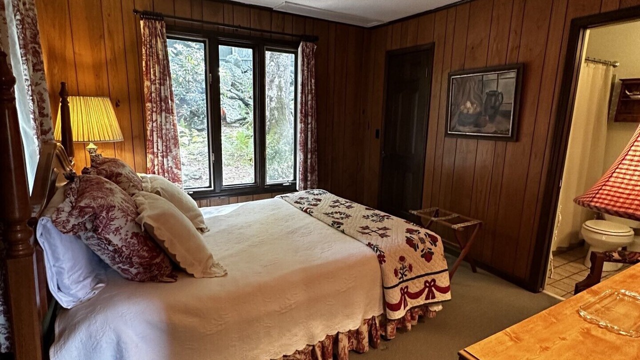 Photo of Bedroom in Highlands Hills