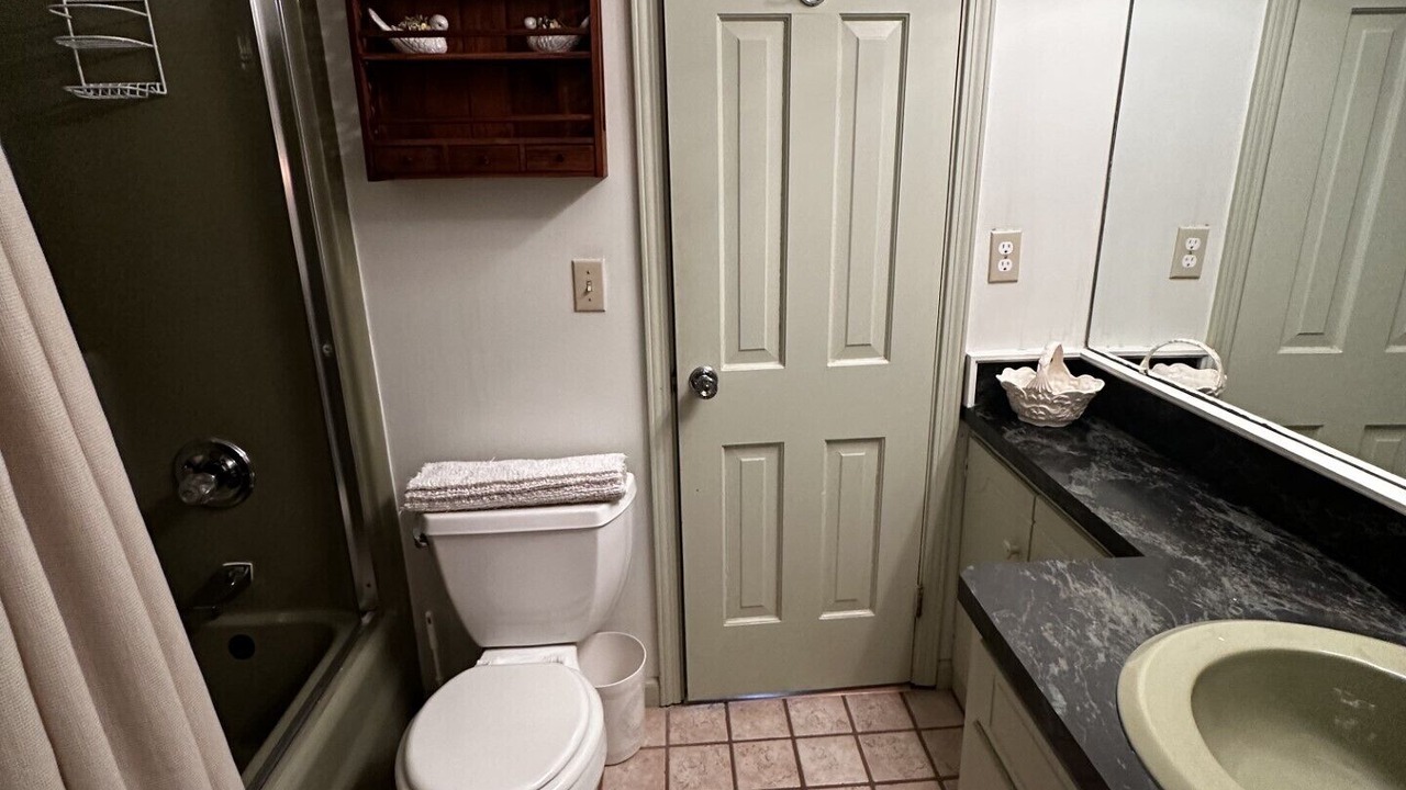 Photo of Bathroom in Highlands Hills