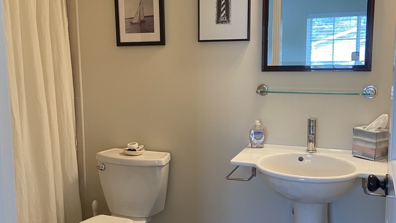 Photo of Bathroom in Blowing Rock