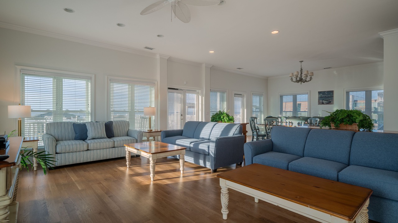Photo of Livingroom in Ocean Isle Beach