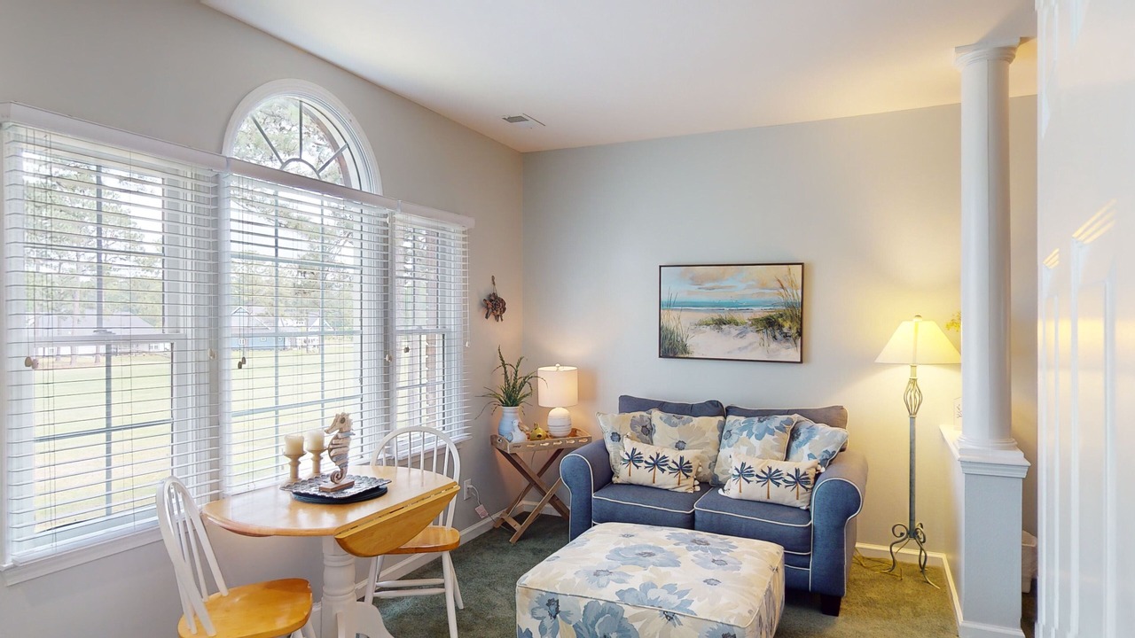 Photo of Livingroom in Sunset Beach