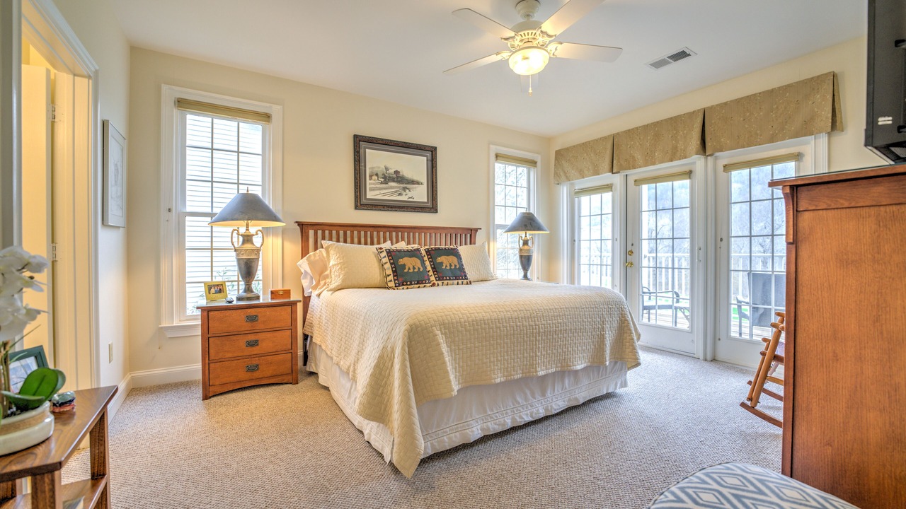 Photo of Bedroom in Maggie Valley