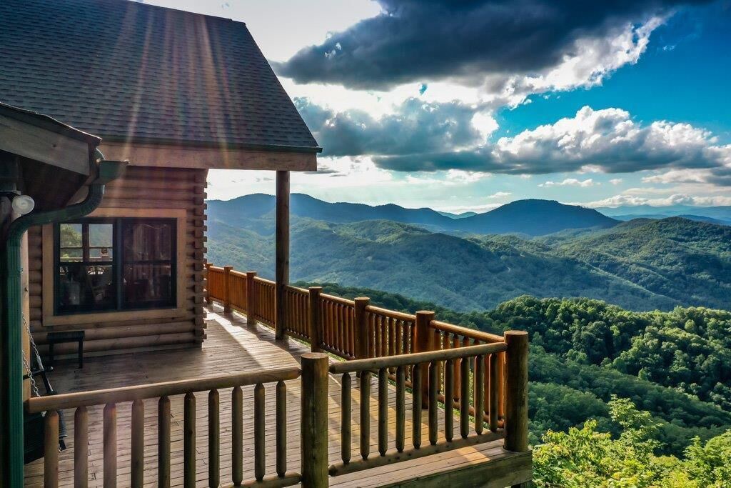 Photo of Patio Balcony in Lake Lure