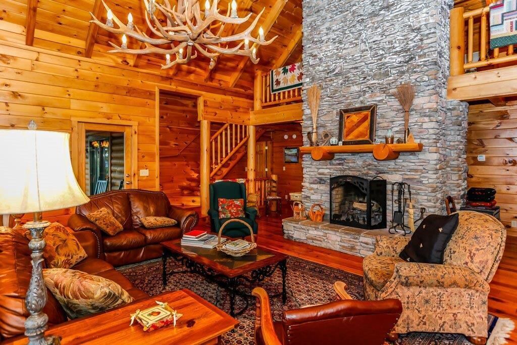 Photo of Livingroom in Lake Lure