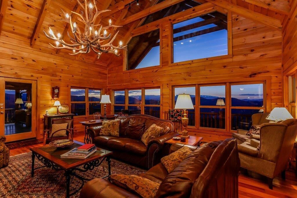 Photo of Livingroom in Lake Lure