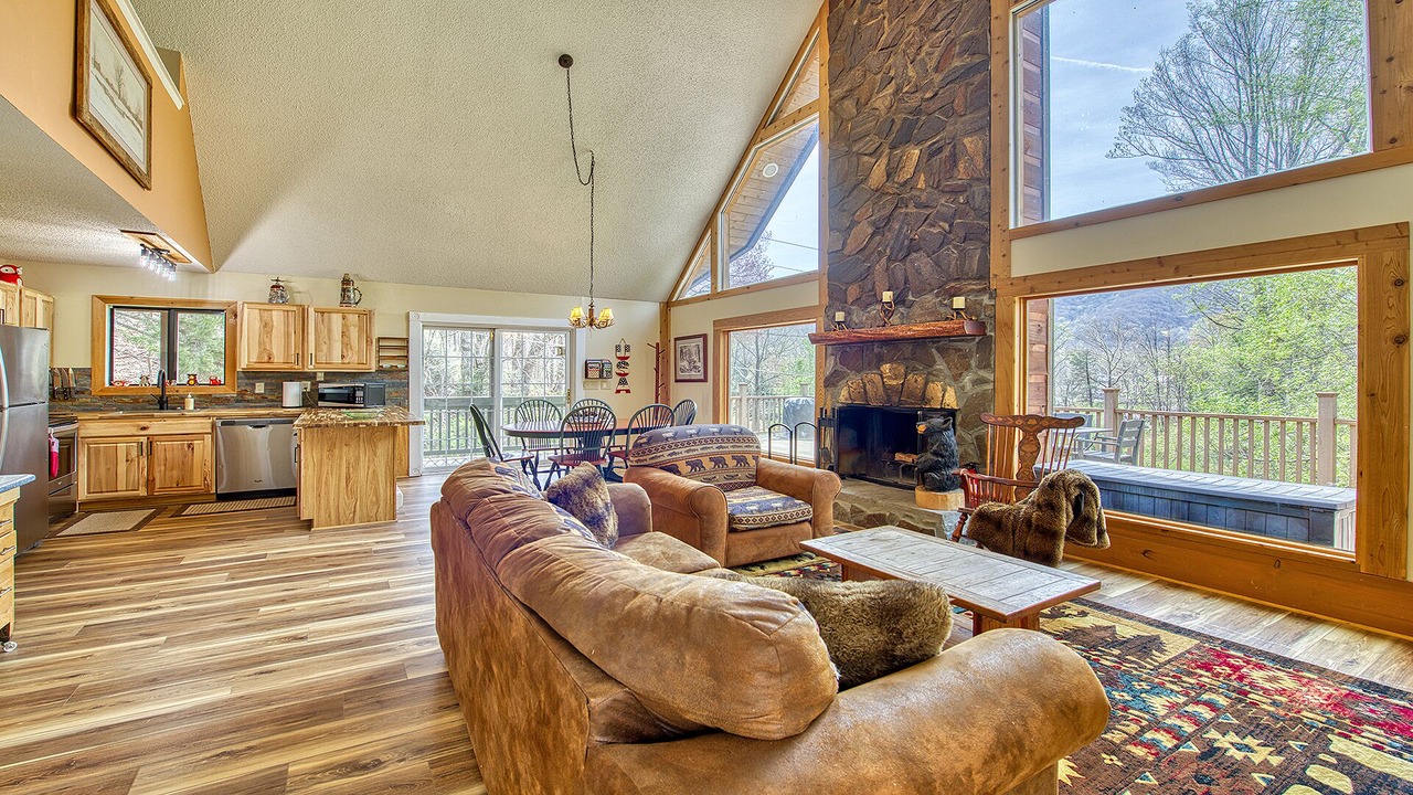 Photo of Livingroom in Valley Creek Run