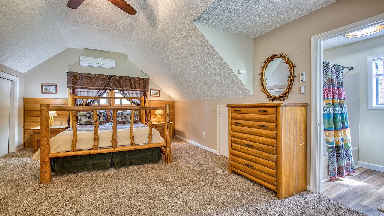 Photo of Bedroom in Valley Creek Run