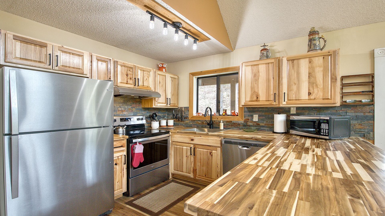 Photo of Kitchen in Valley Creek Run