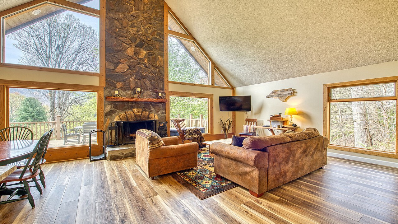 Photo of Livingroom in Valley Creek Run