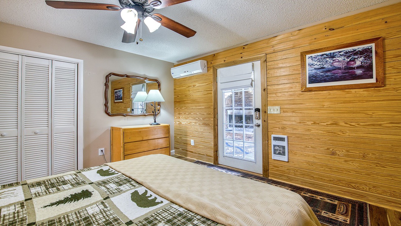 Photo of Bedroom in Valley Creek Run
