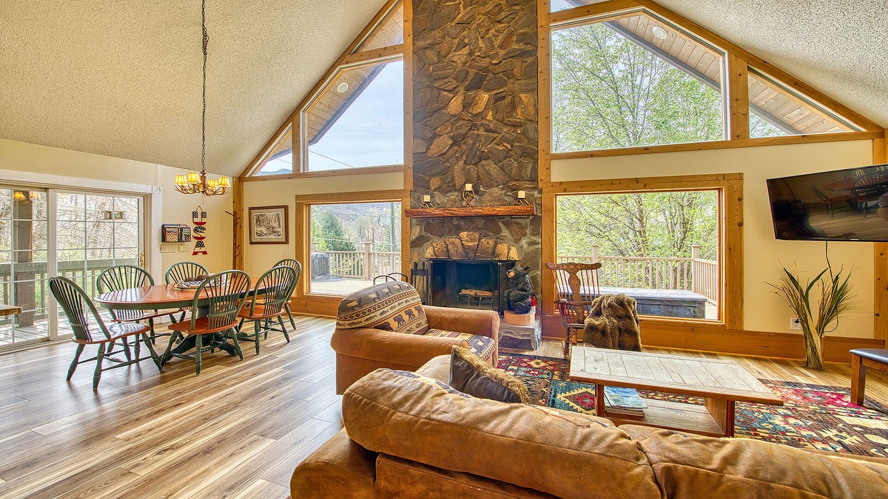 Photo of Livingroom in Valley Creek Run