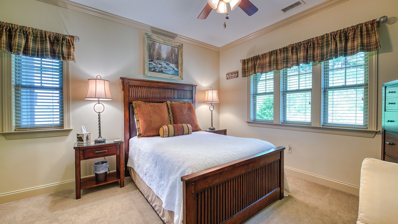 Photo of Bedroom in Maggie Valley