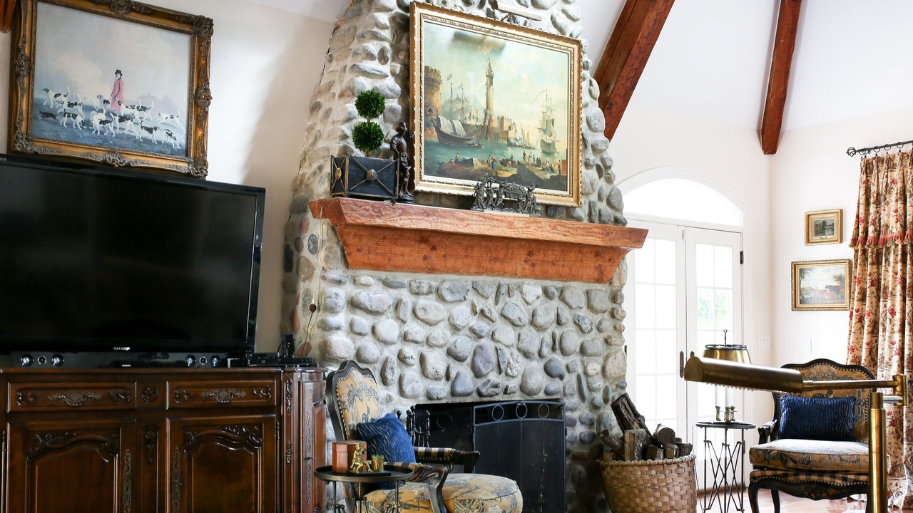 Photo of Livingroom in Chapel Hill