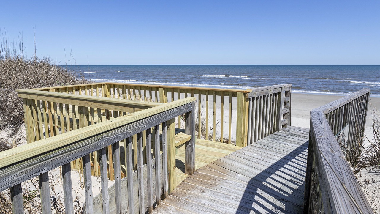 Photo of Others in Whalehead Beach