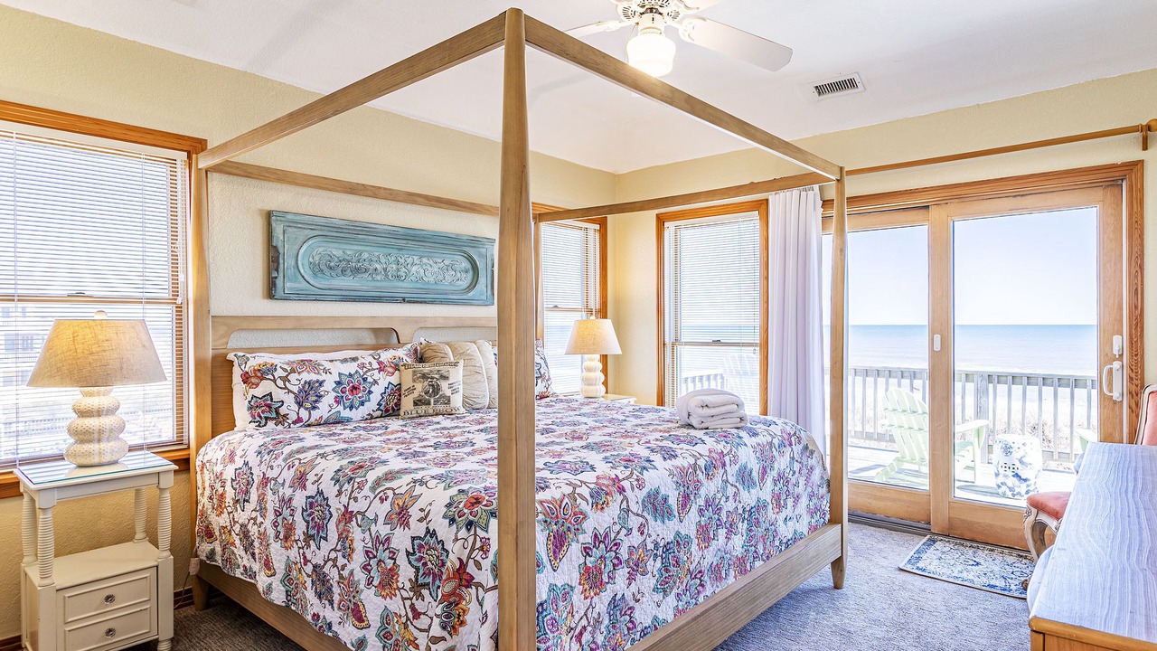 Photo of Others in Whalehead Beach