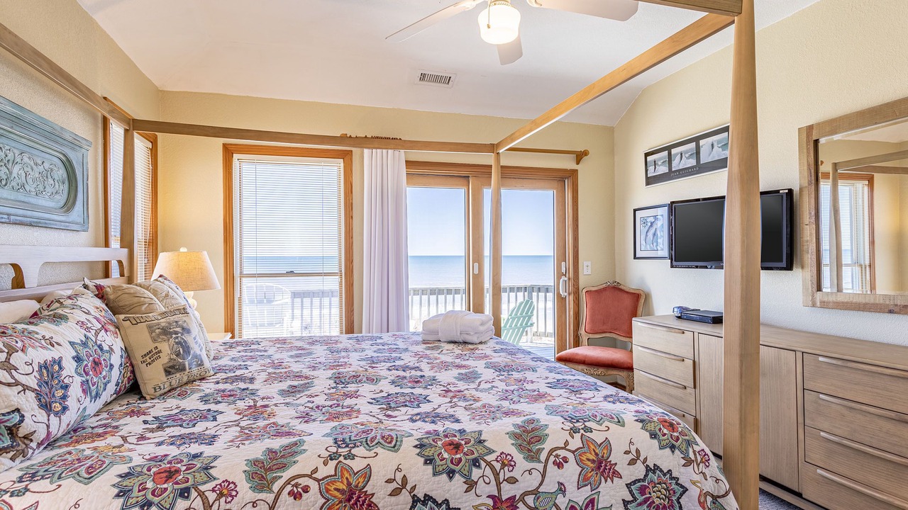 Photo of Others in Whalehead Beach