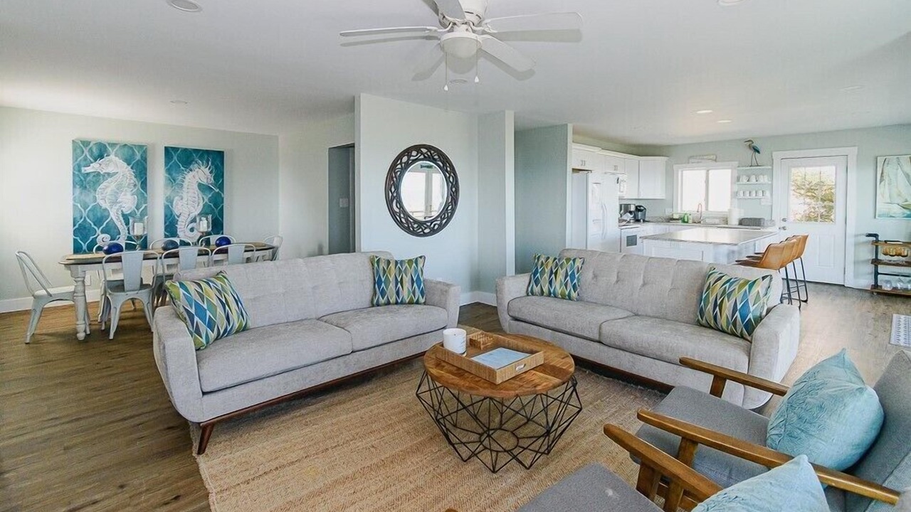 Photo of Livingroom in Wilmington Beach