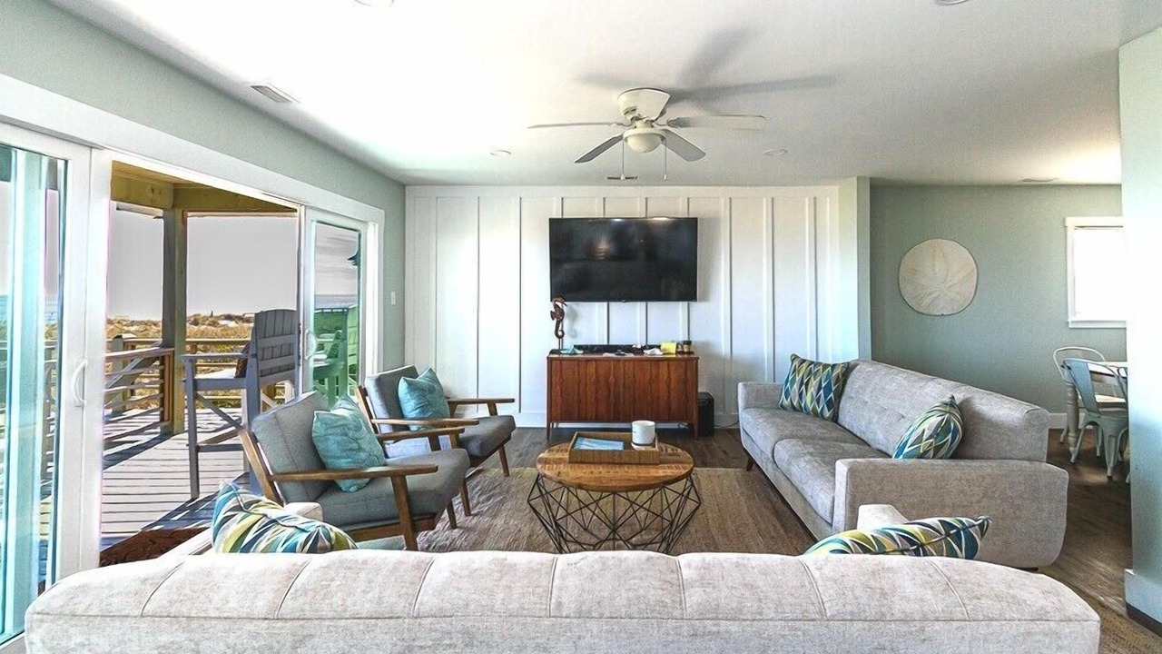 Photo of Livingroom in Wilmington Beach