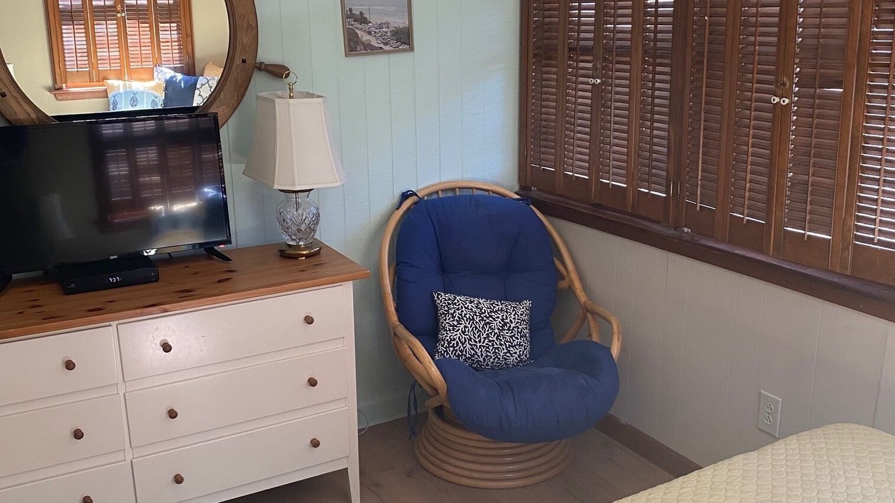 Photo of Bedroom in Laughing Gull Cottages