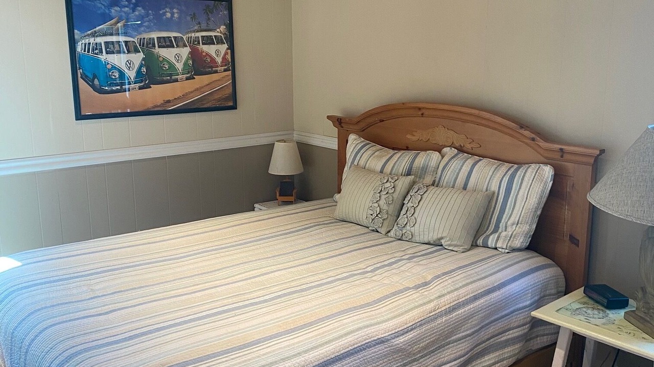 Photo of Bedroom in Laughing Gull Cottages