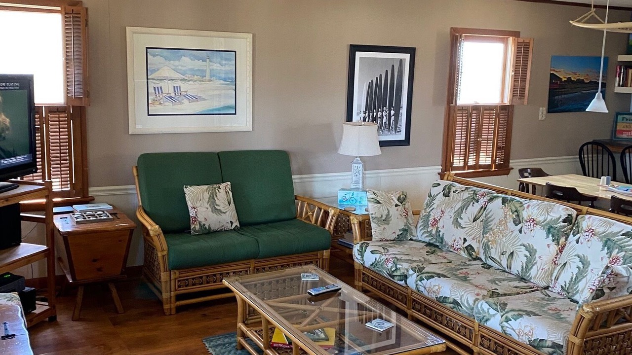 Photo of Livingroom in Laughing Gull Cottages