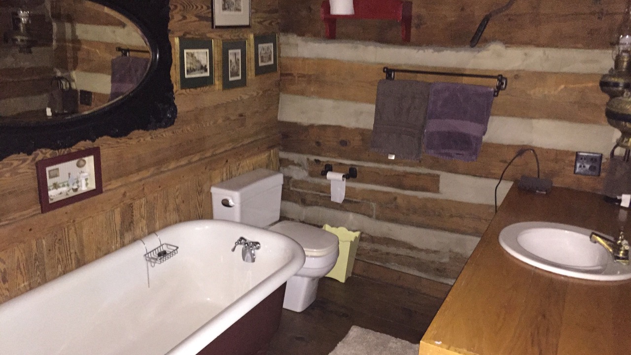 Photo of Bathroom in Roxboro