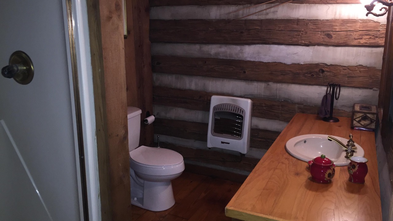 Photo of Bathroom in Roxboro
