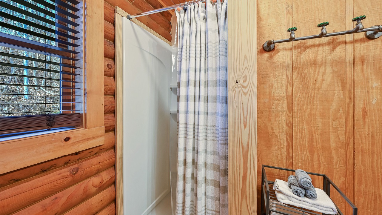 Photo of Bathroom in Royal Pines