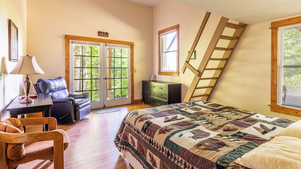 Photo of Bedroom in Waynesville
