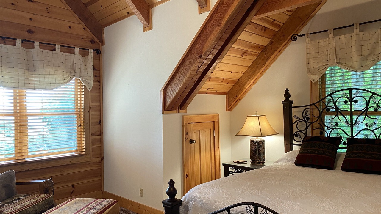 Photo of Bedroom in Maggie Valley