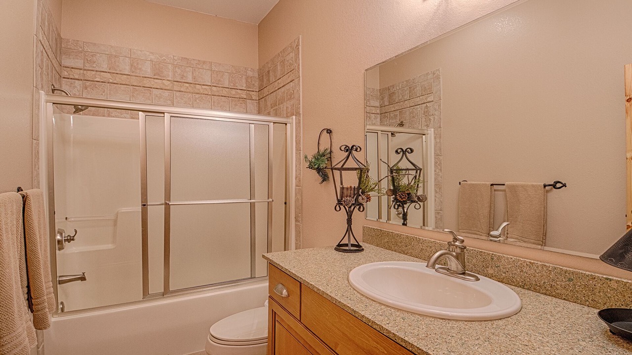 Photo of Bathroom in Maggie Valley