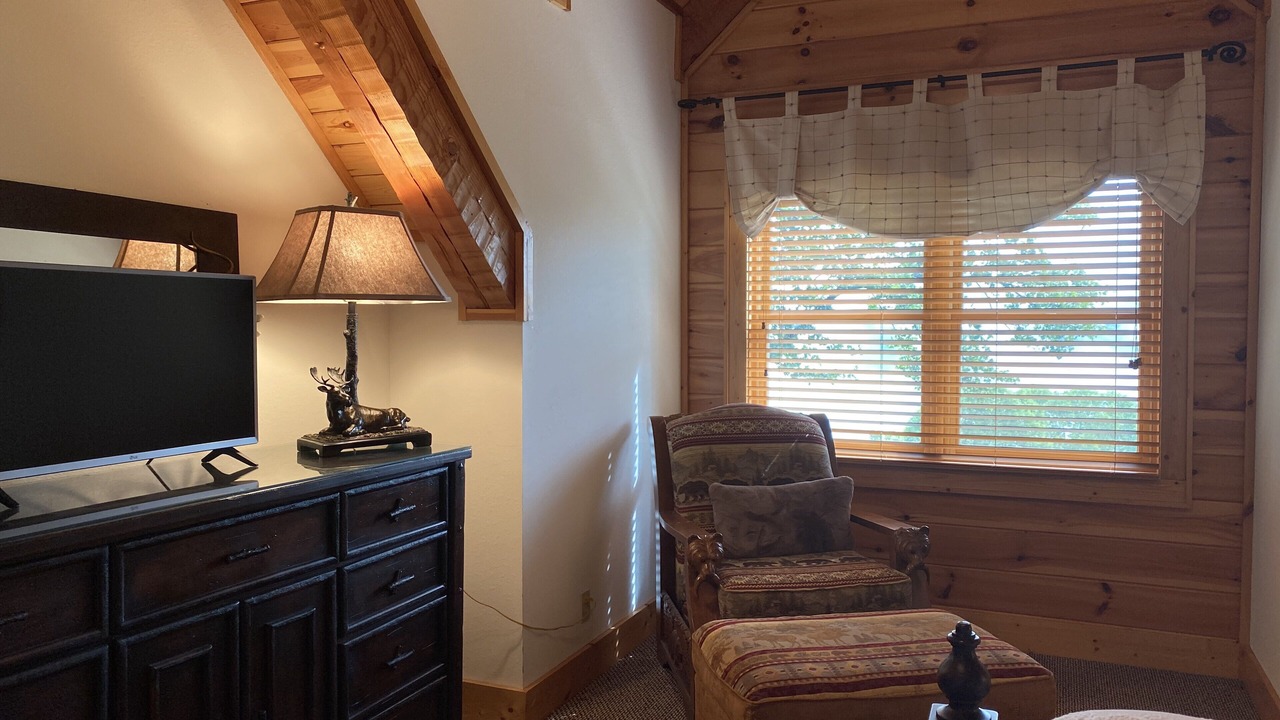 Photo of Bedroom in Maggie Valley