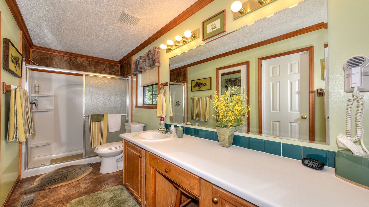 Photo of Bathroom in Maggie Valley