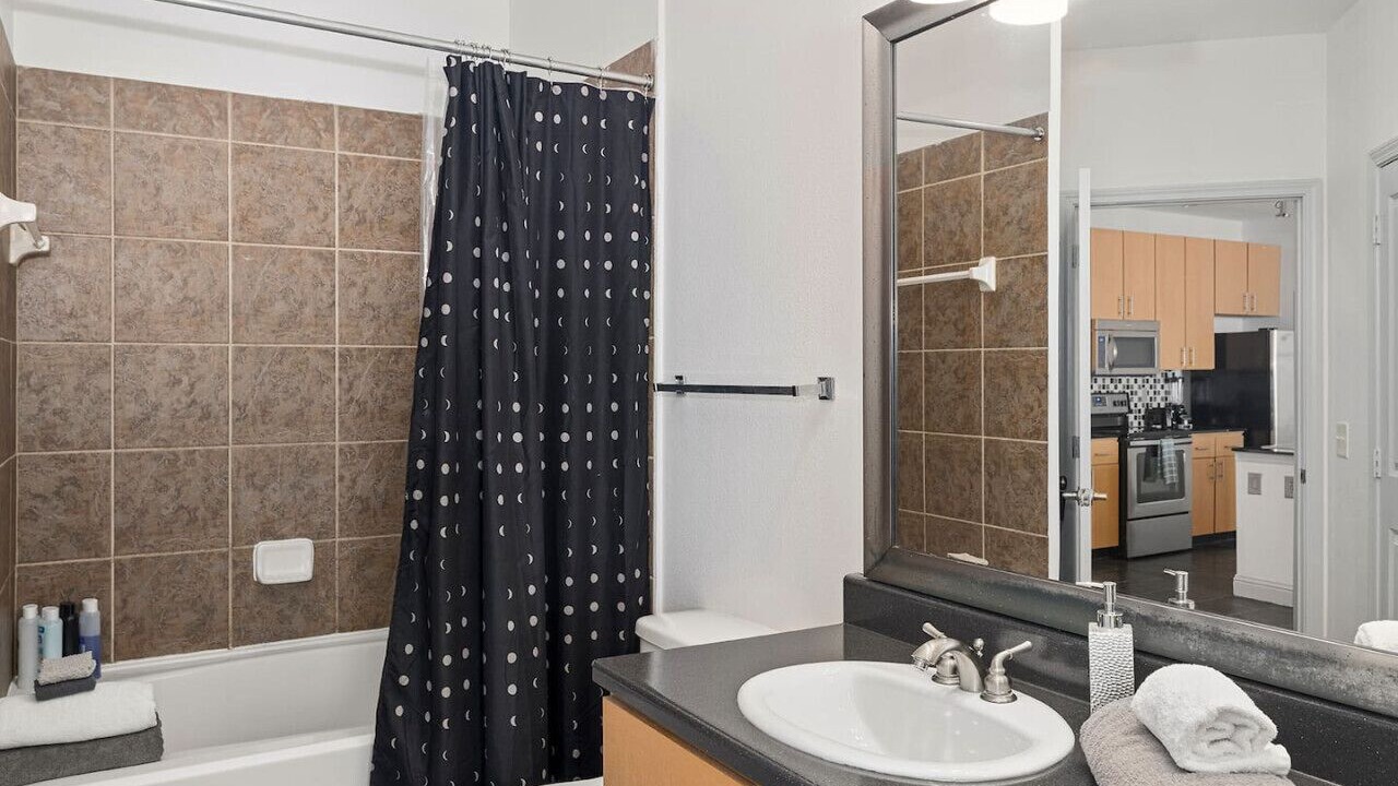Photo of Bathroom in Second Ward