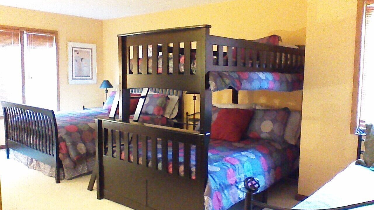 Photo of Bedroom in Pine Knoll Shores