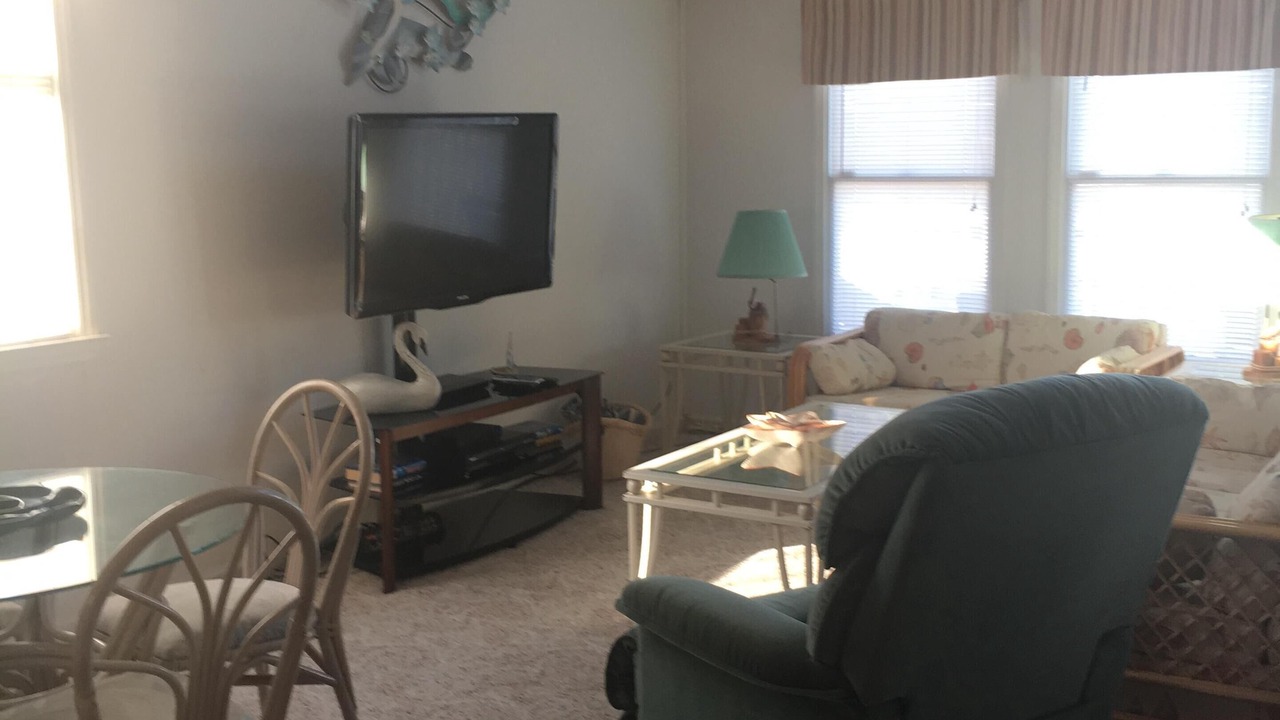 Photo of Livingroom in Kill Devil Hills