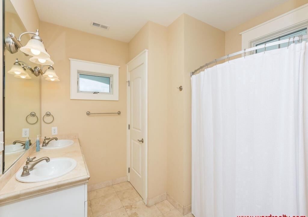 Photo of Bathroom in Surf City