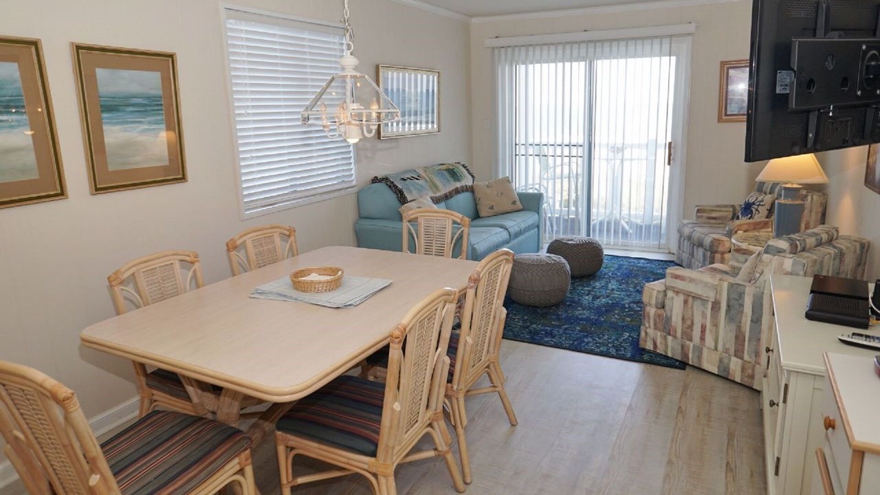 Photo of Livingroom in Ocean Isle Beach