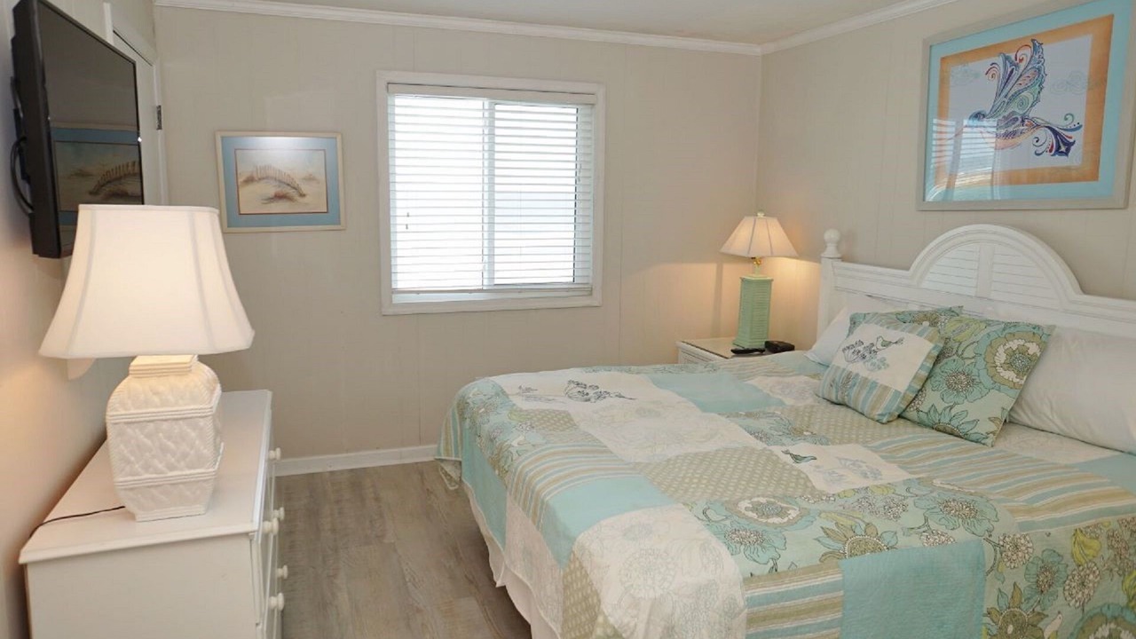 Photo of Bedroom in Ocean Isle Beach