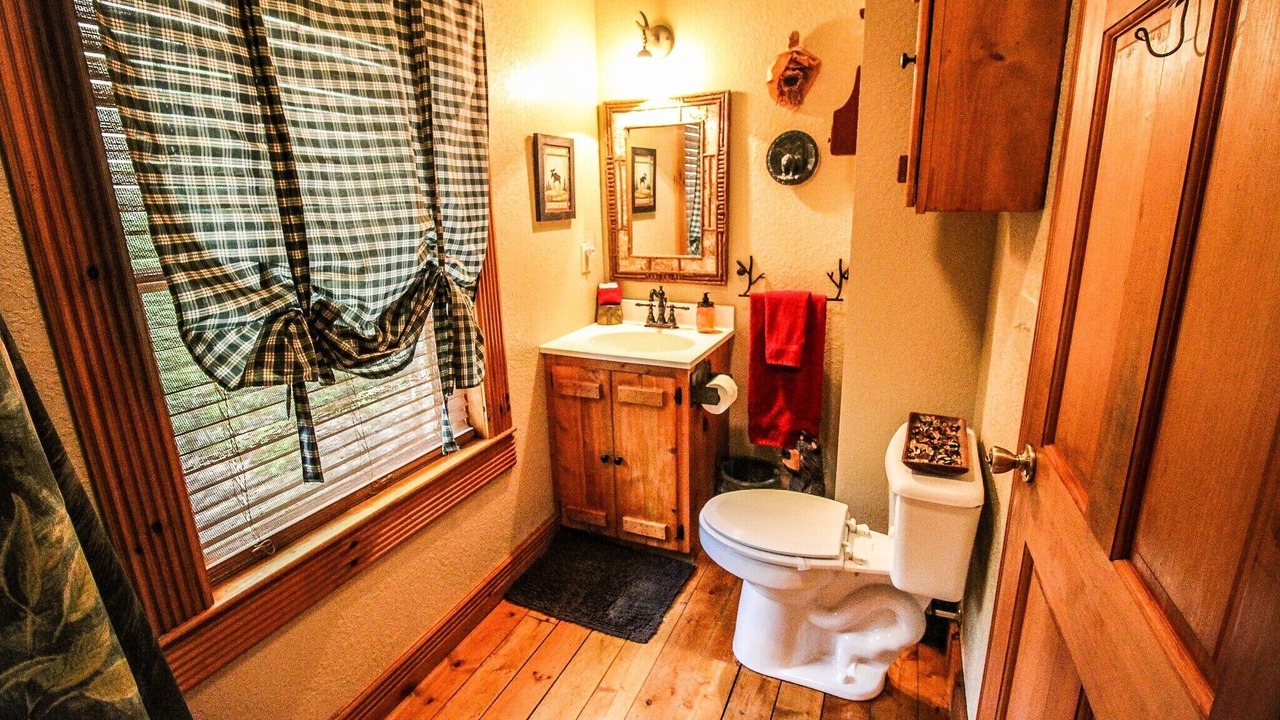 Photo of Bathroom in Todd