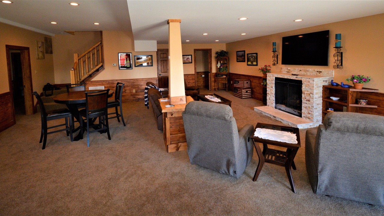 Photo of Livingroom in Saluda
