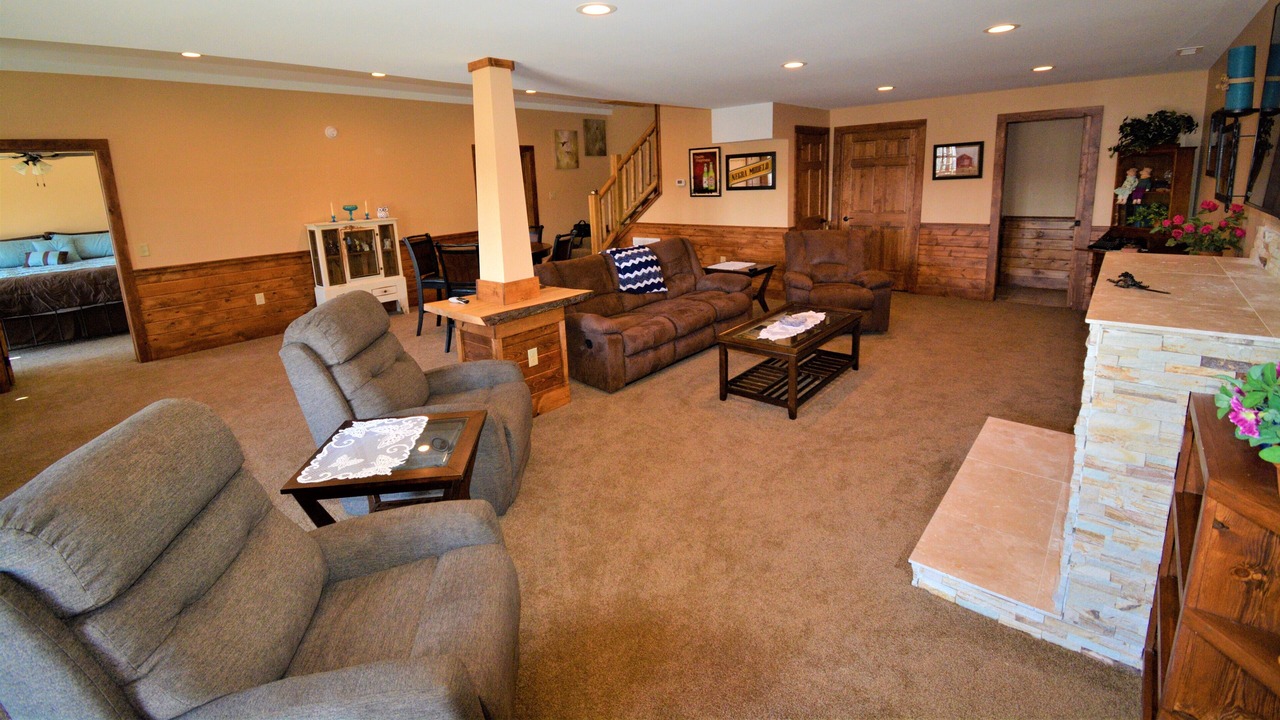 Photo of Livingroom in Saluda