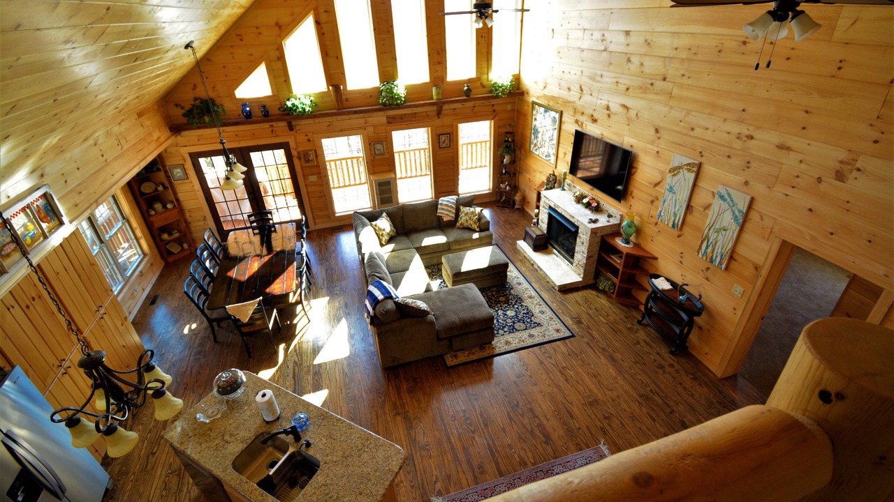 Photo of Livingroom in Saluda