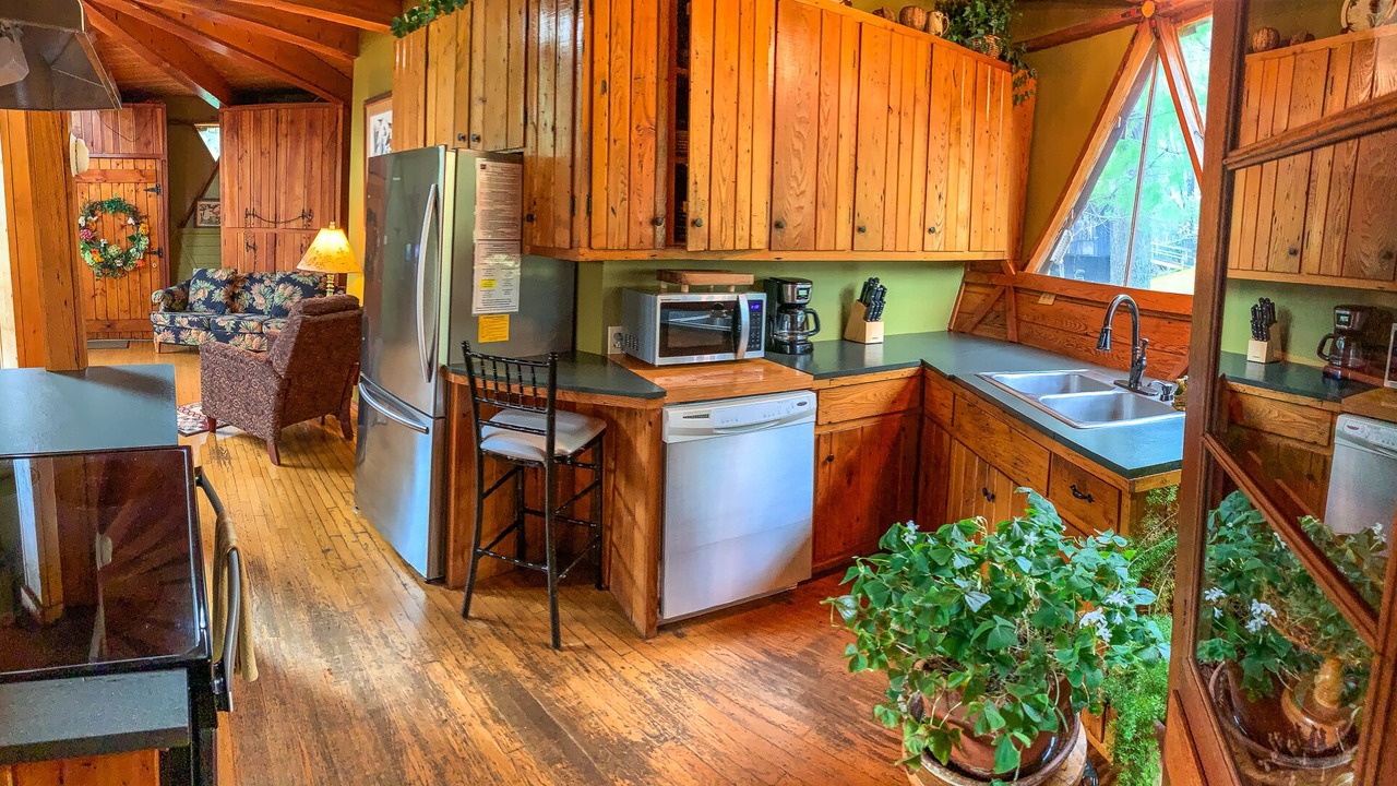 Photo of Kitchen in Grassy Creek