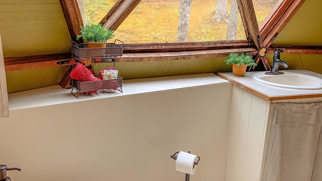 Photo of Bathroom in Grassy Creek