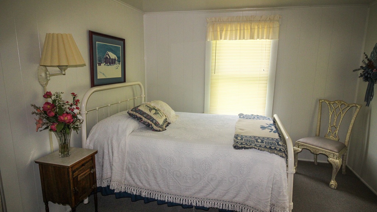 Photo of Bedroom in Crumpler