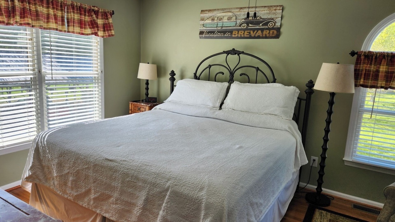 Photo of Bedroom in Pisgah Forest